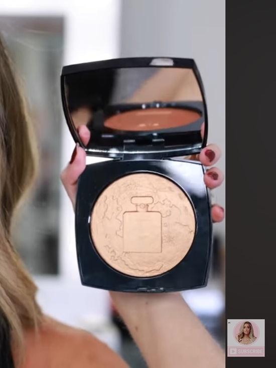 CHANEL Other - Chanel Éclat Lunaire OVERSIZED Illuminating Powder LIMITED EDITION Or Rose